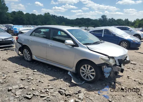 2010 Toyota Corolla Base z USA, uszkodzony, nr VIN 2T1BU4EE0AC270118